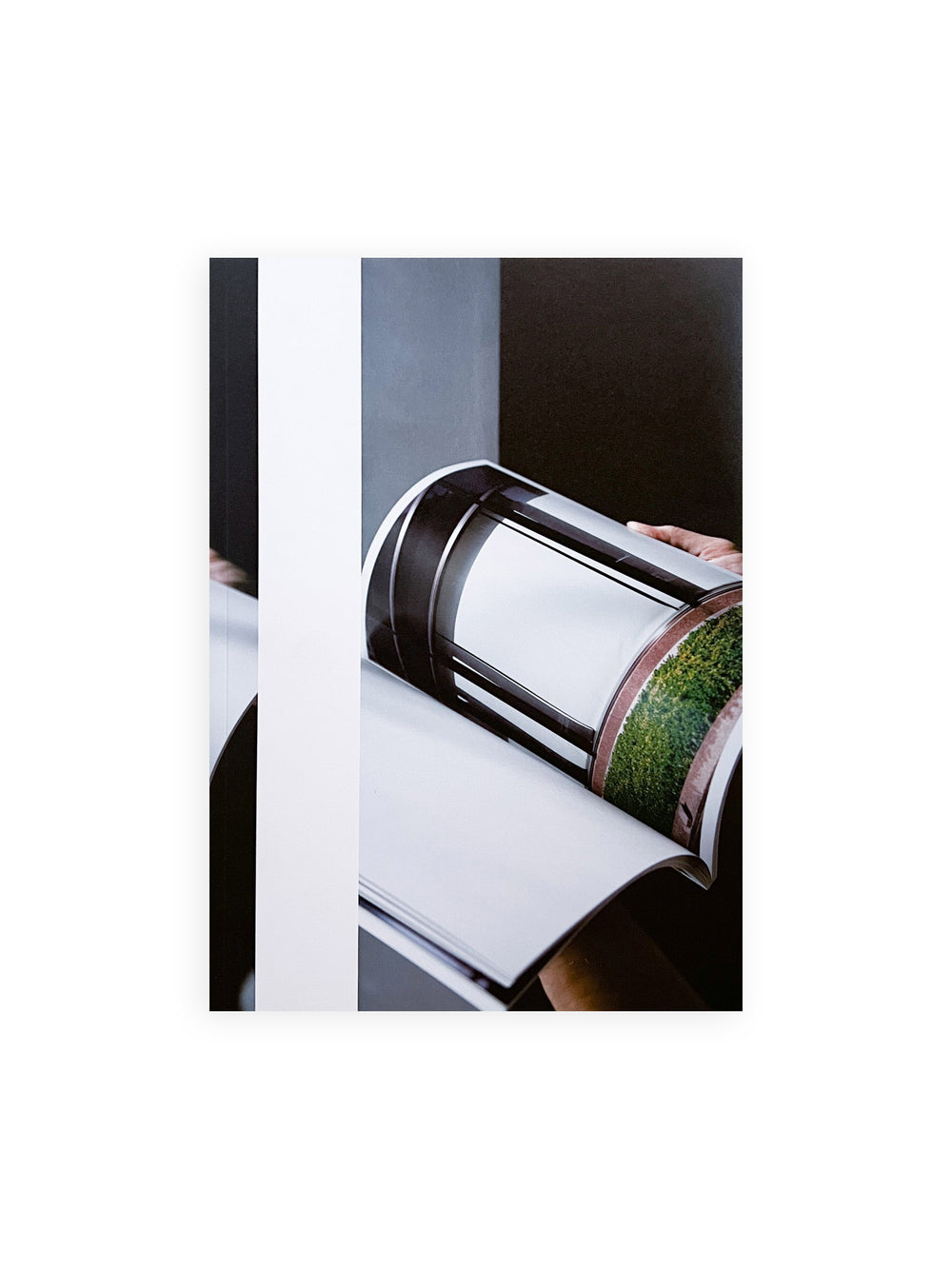 Egg Chain Drips / Daisuke Kano