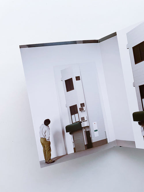 Black Label / Thomas Demand