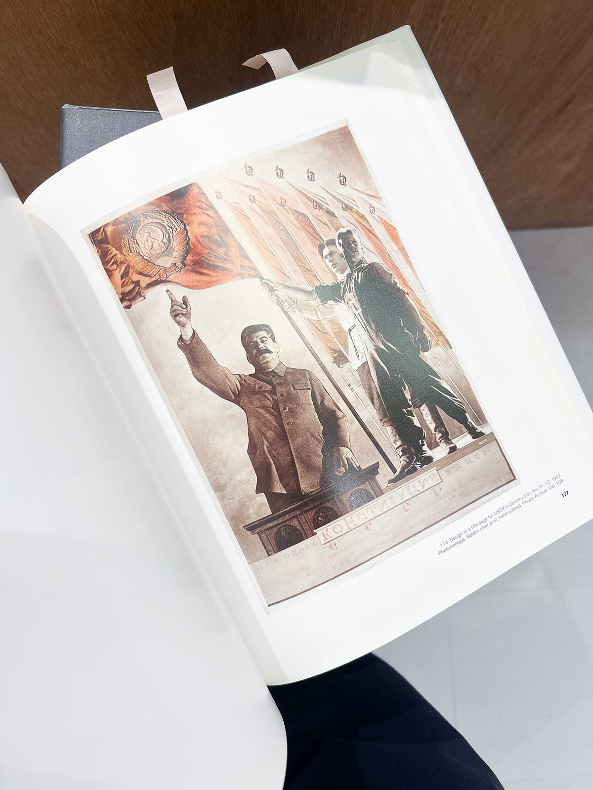 Beyond the abstract cabinet / El Lissitzky
