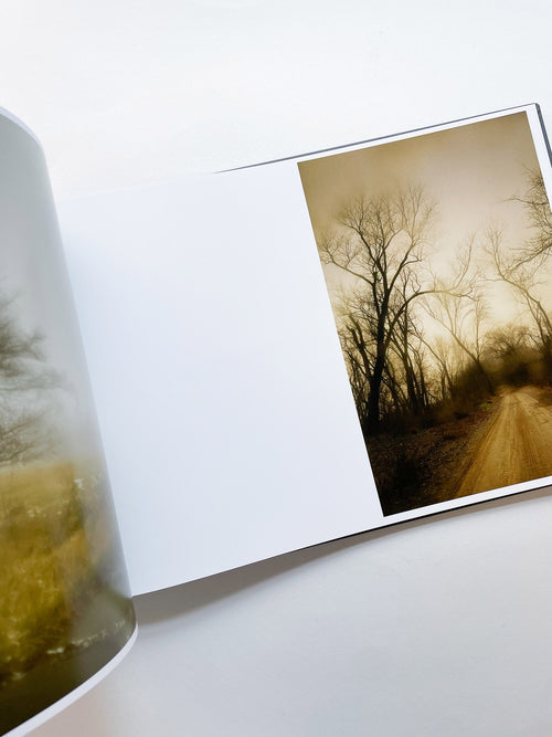 THE END SENDS ADVANCE WARNING / Todd Hido