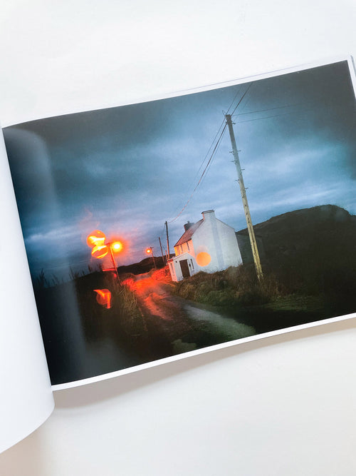 THE END SENDS ADVANCE WARNING / Todd Hido
