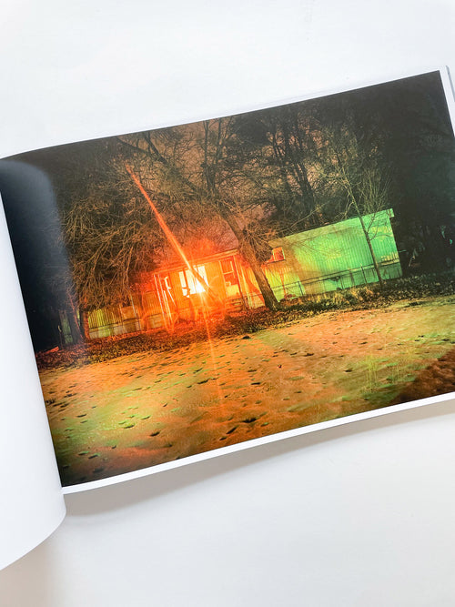 THE END SENDS ADVANCE WARNING / Todd Hido