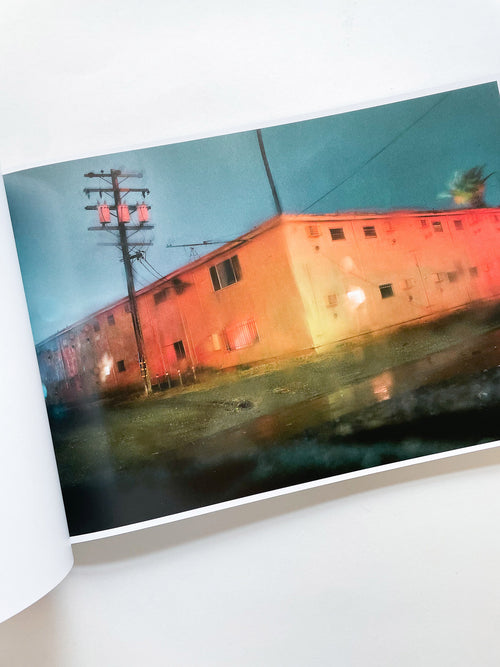 THE END SENDS ADVANCE WARNING / Todd Hido