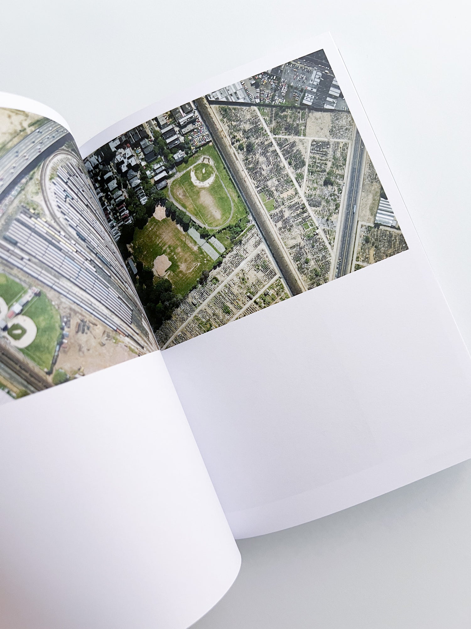 Hotshoe magazine Issue 214 : Stephen Shore