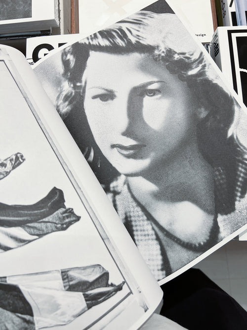 PRESS PAINTINGS  / Sebastian Riemer