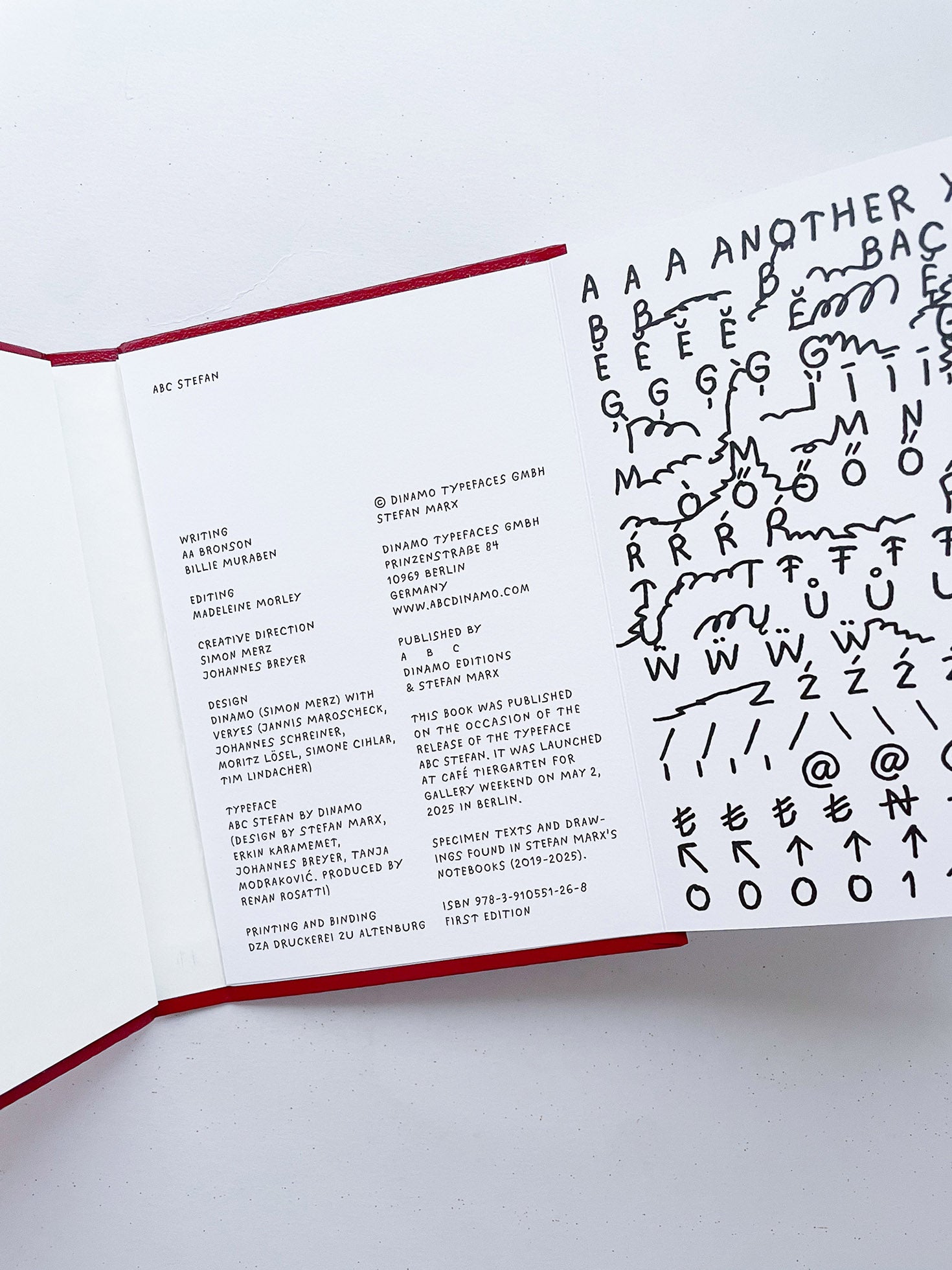 ABC Stefan by Stefan Marx - 本屋青旗 Ao-Hata Bookstore