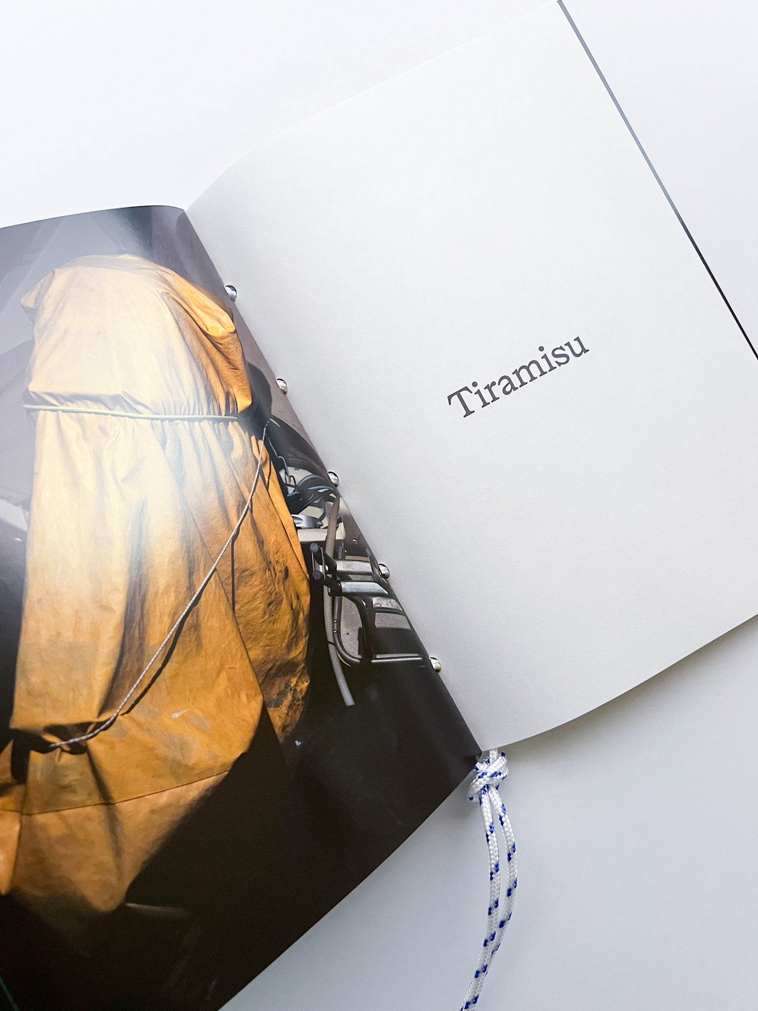 Motors / Louis De Belle