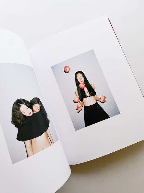 我母親 for my mother／任航 Ren Hang