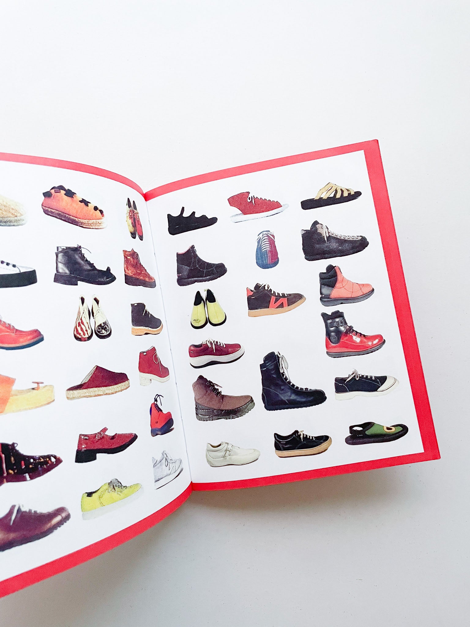 CAMPER 50 (1975-2025) WALK, DON'T RUN - 本屋青旗 Ao-Hata Bookstore