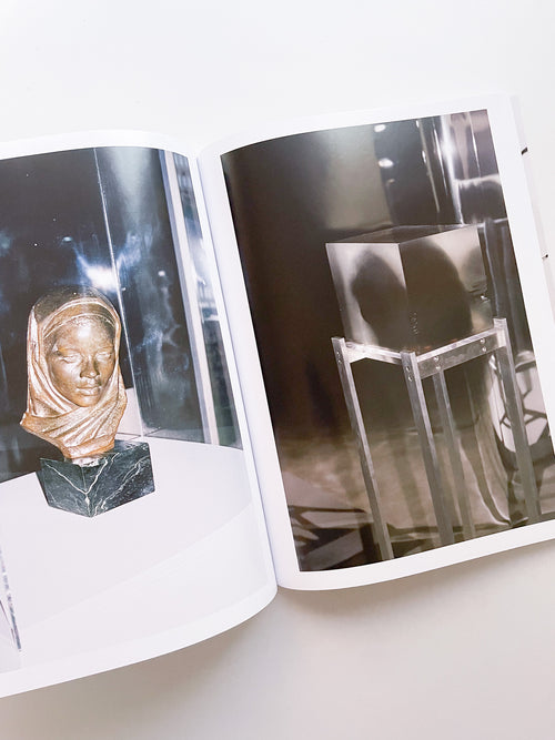 A Model / Bettina Steinbrügge, Jason Dodge