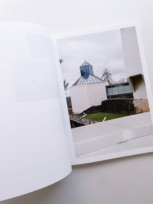 A Model / Bettina Steinbrügge, Jason Dodge