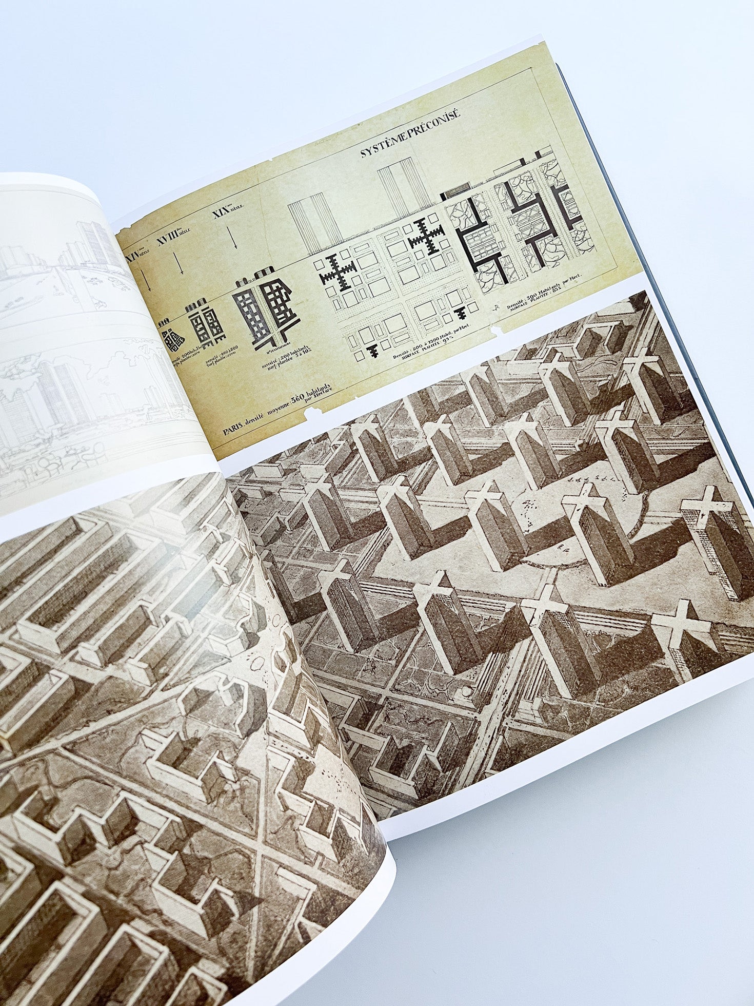 Le Corbusier: Le Grand - 本 屋 青 旗 Ao-Hata Bookstore