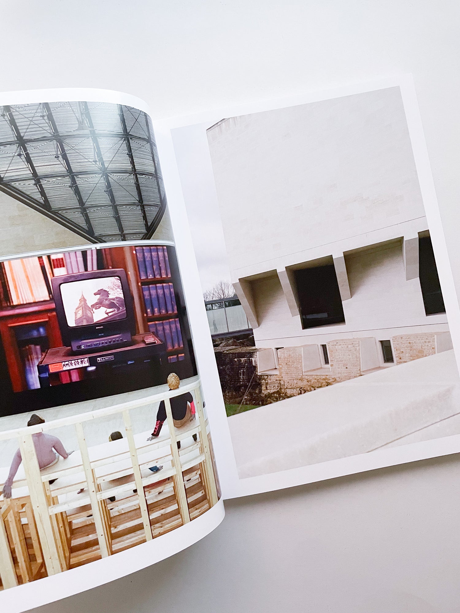 A Model / Bettina Steinbrügge, Jason Dodge