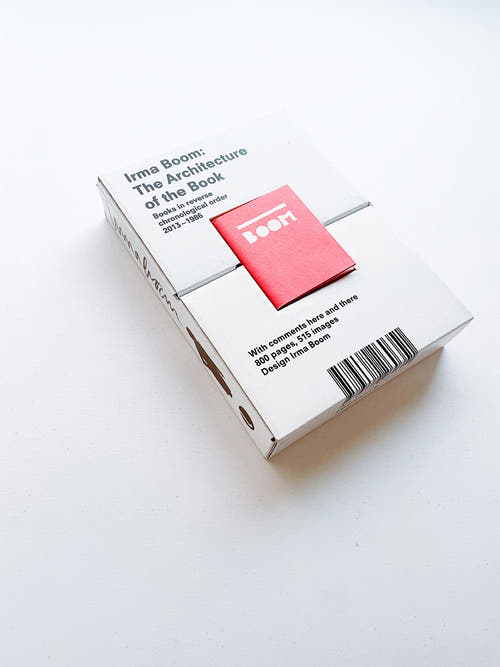 The Architecture of the book / Irma Boom