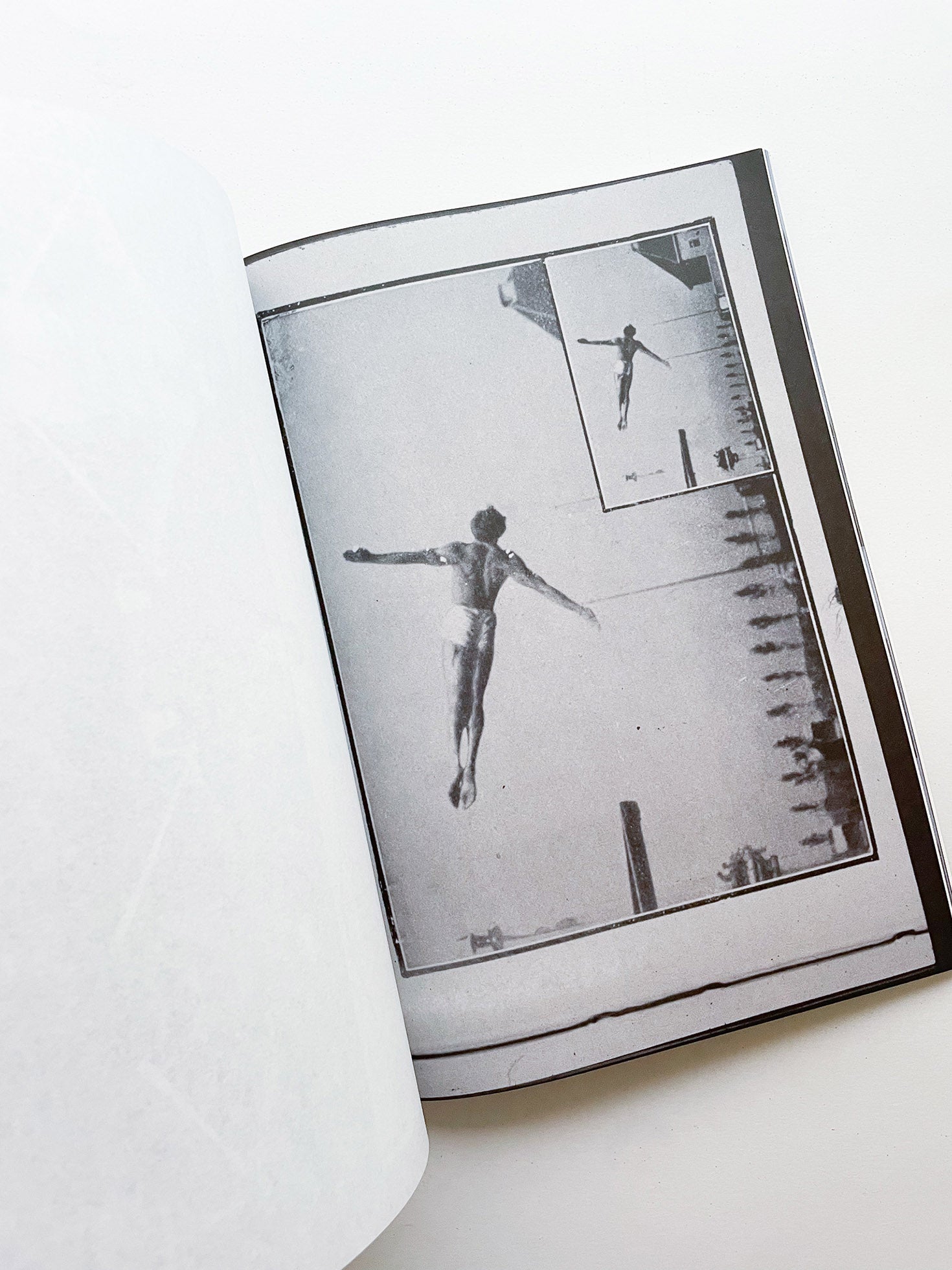 Motion / Karel Martens - 本屋青旗 Ao-Hata Bookstore