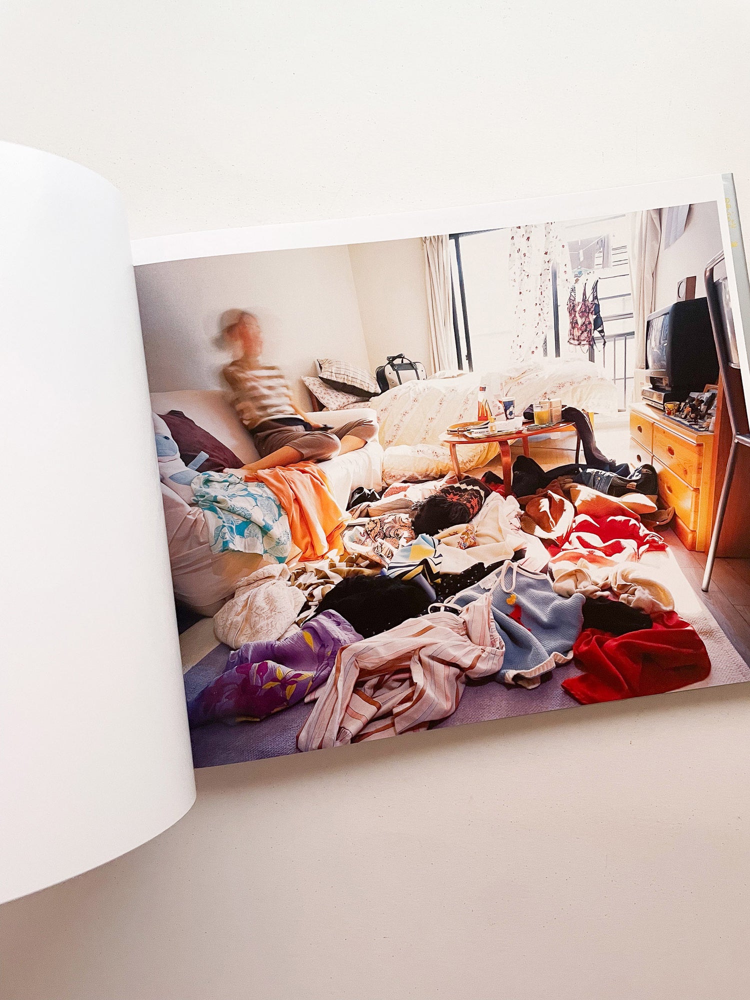 HAPPY VICTIMS / Kyoichi Tsuzuki [SIGNED]