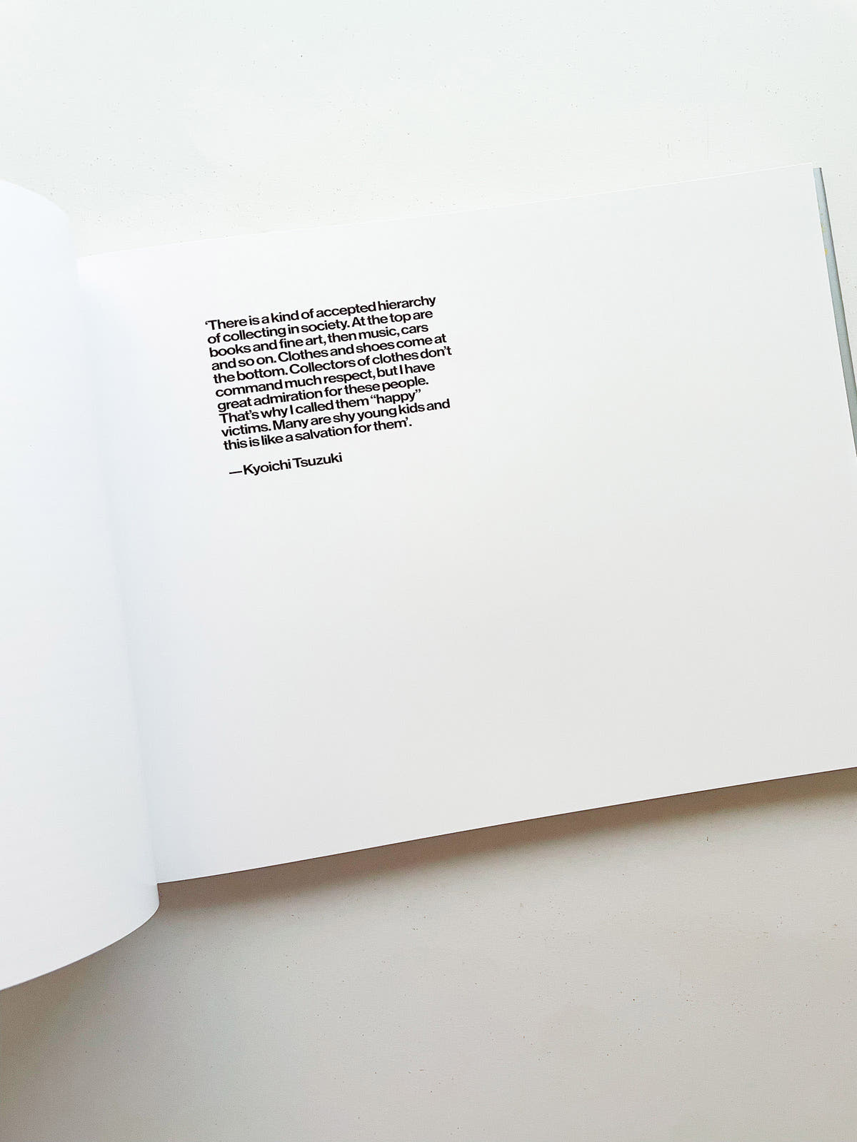 HAPPY VICTIMS / Kyoichi Tsuzuki [SIGNED]