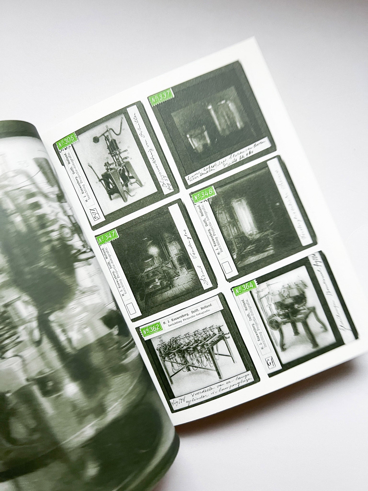 Batia Suter 作品集 Cloud Service 絶版 La Nonpareille / Batia Suter - 本屋青旗 Ao-Hata Bookstore
