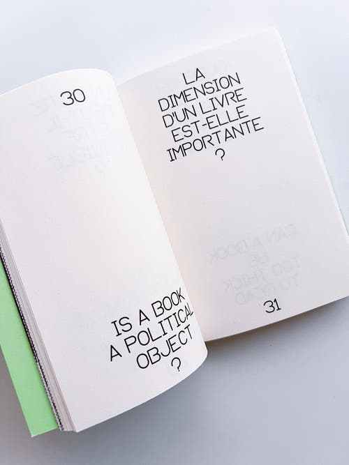 16 MILLIONS DE SIGNES – FROM AND ABOUT BOOKS / Alexandra Midal, Thierry Chancogne