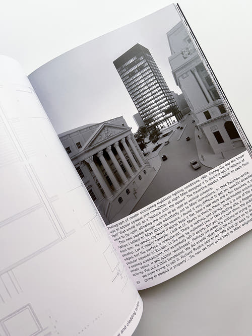 MIES IN LONDON / Mies van der Rohe [SOFTCOVER]