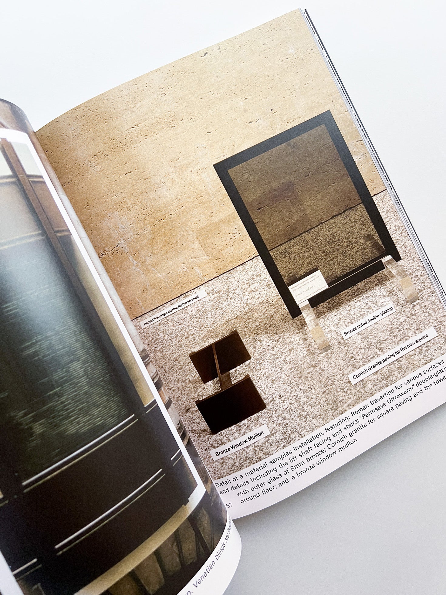 MIES IN LONDON / Mies van der Rohe [SOFTCOVER]