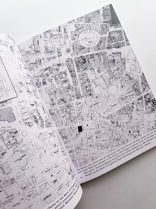 MIES IN LONDON / Mies van der Rohe [SOFTCOVER]