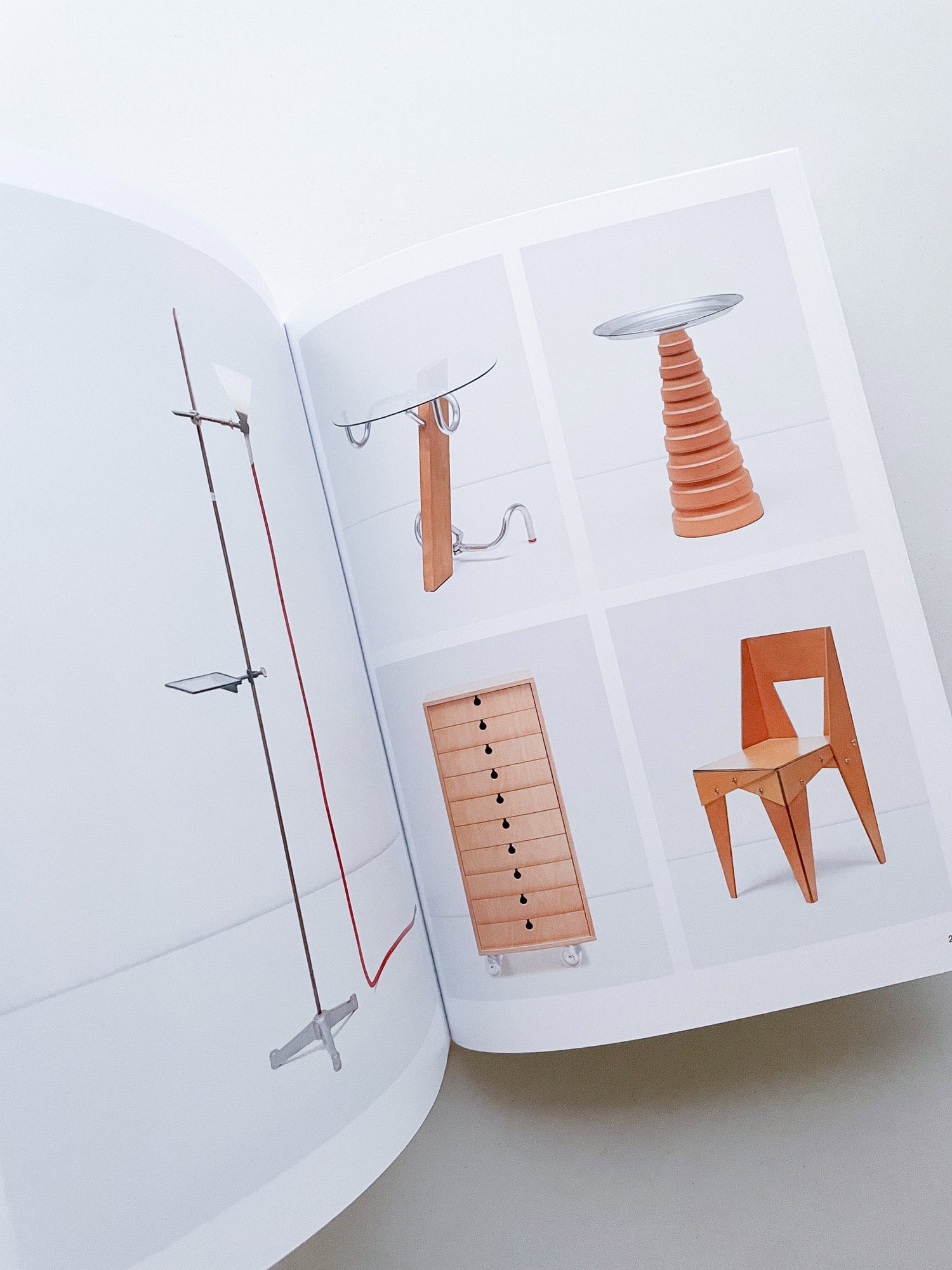 A BOOK OF THINGS / Jasper Morrison