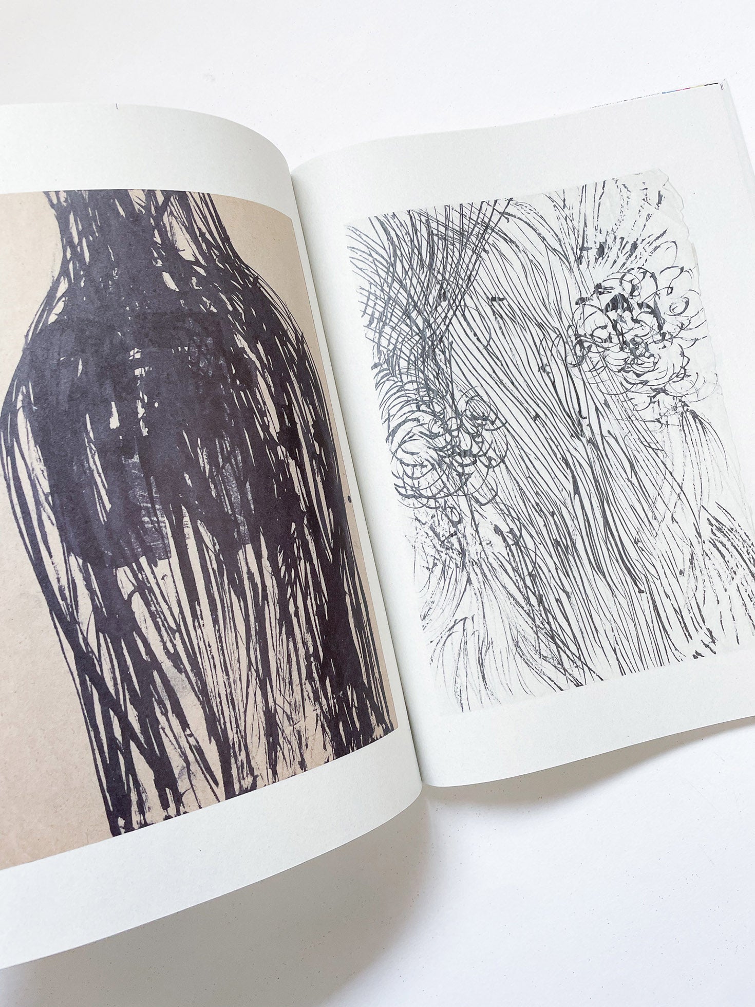 立花文穂展 印象 IT'S ONLY A PAPER MOON（球体11号）/ Fumio