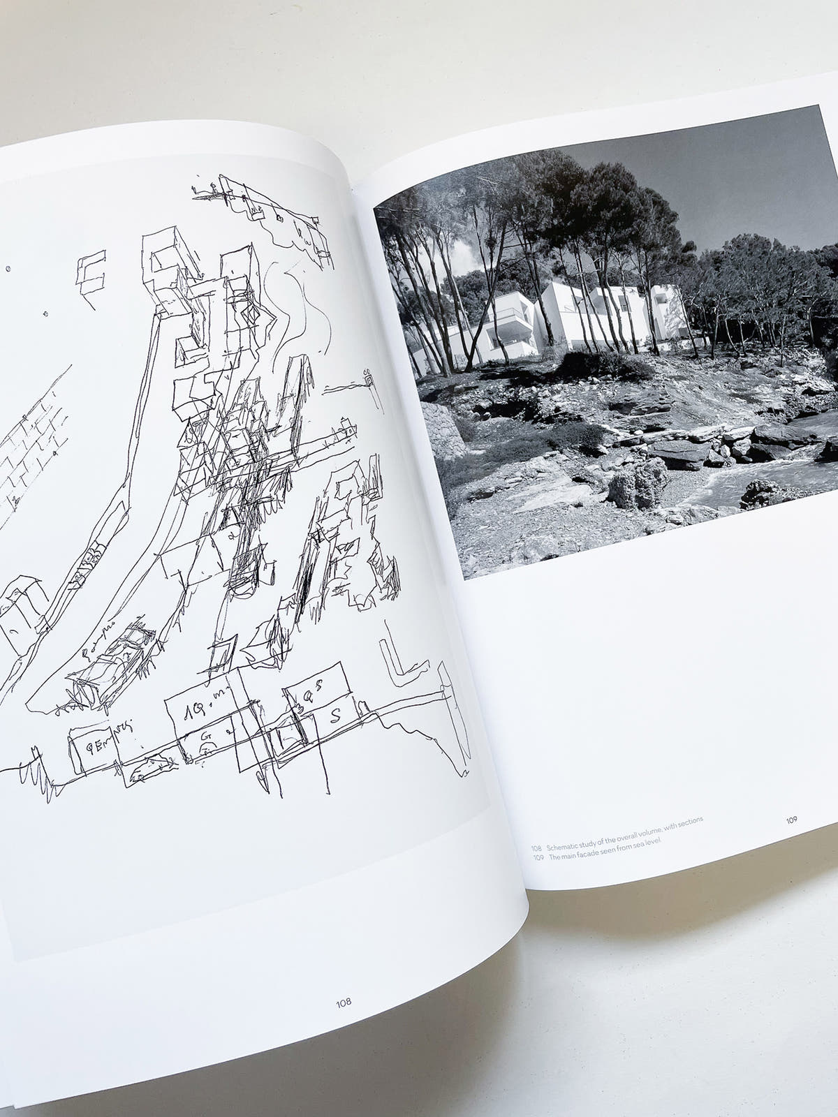 Before / After / Álvaro Siza