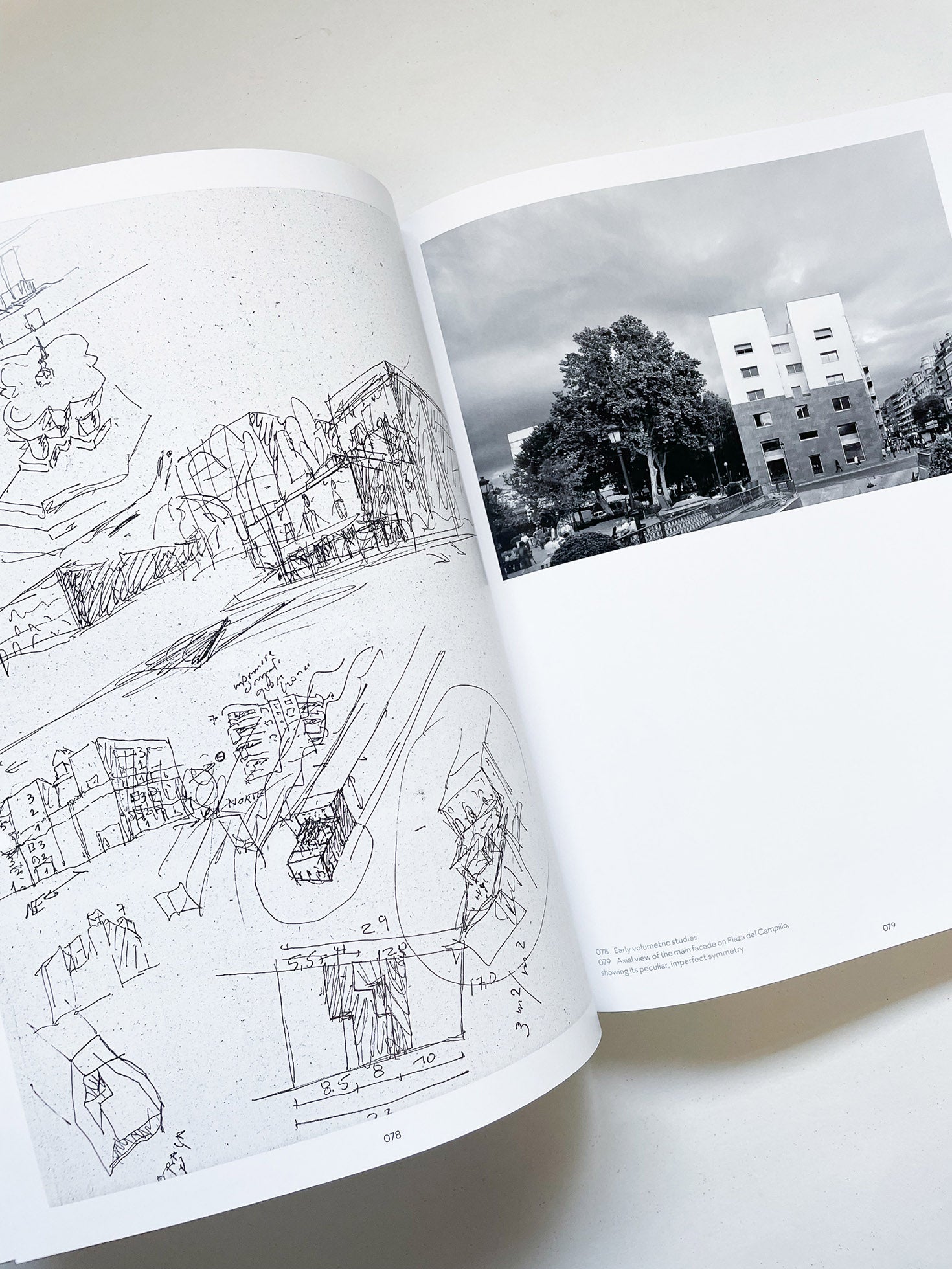 Before / After / Álvaro Siza - 本屋青旗 Ao-Hata Bookstore