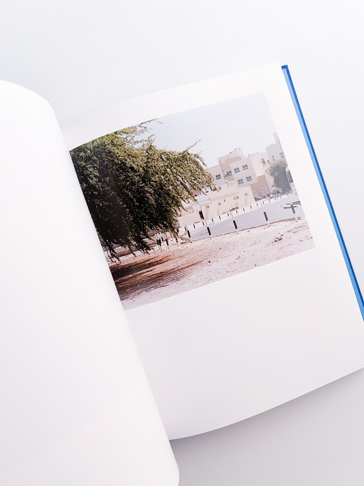 distance / Yusuke Ide