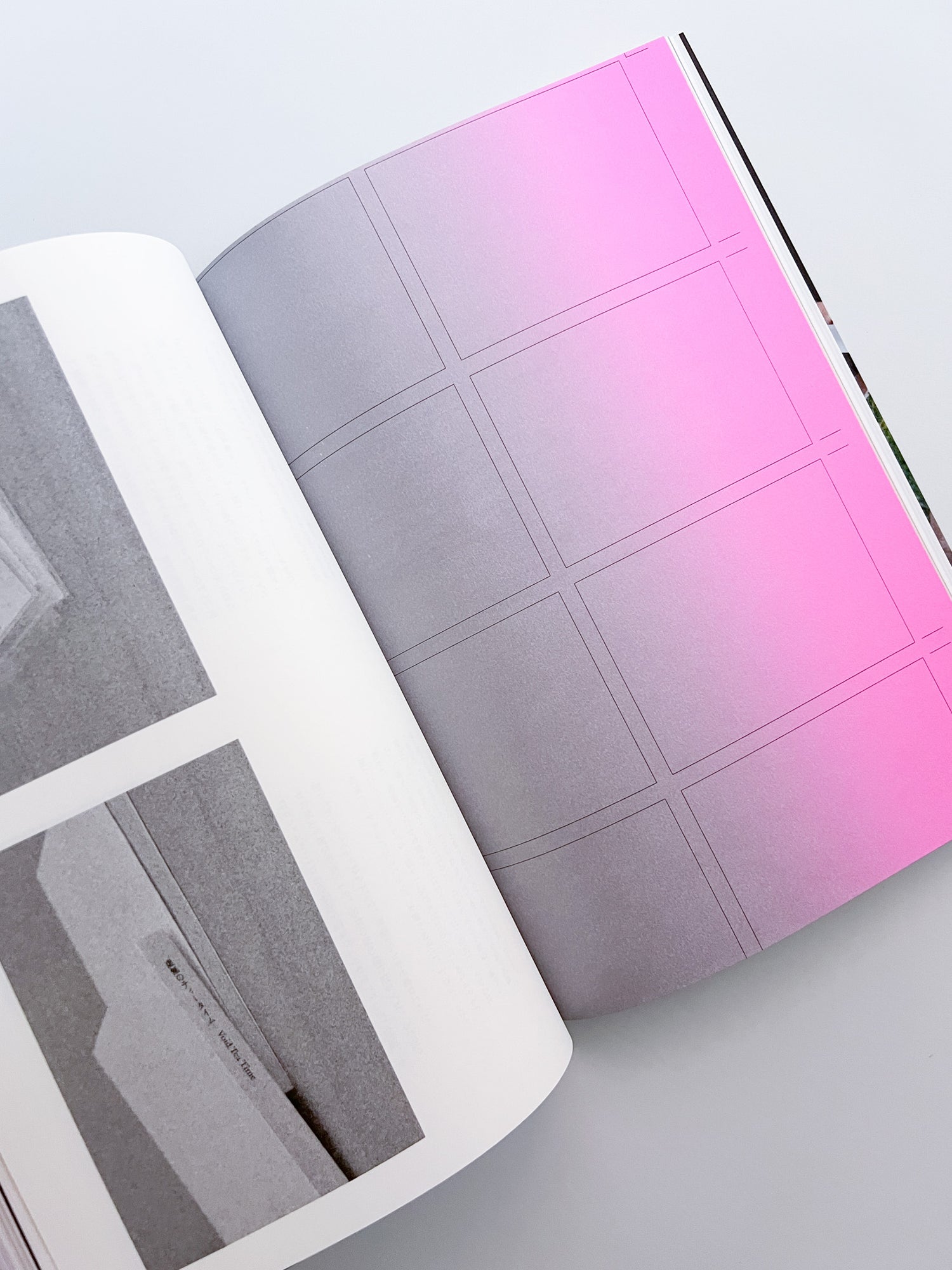 Egg Chain Drips / Daisuke Kano