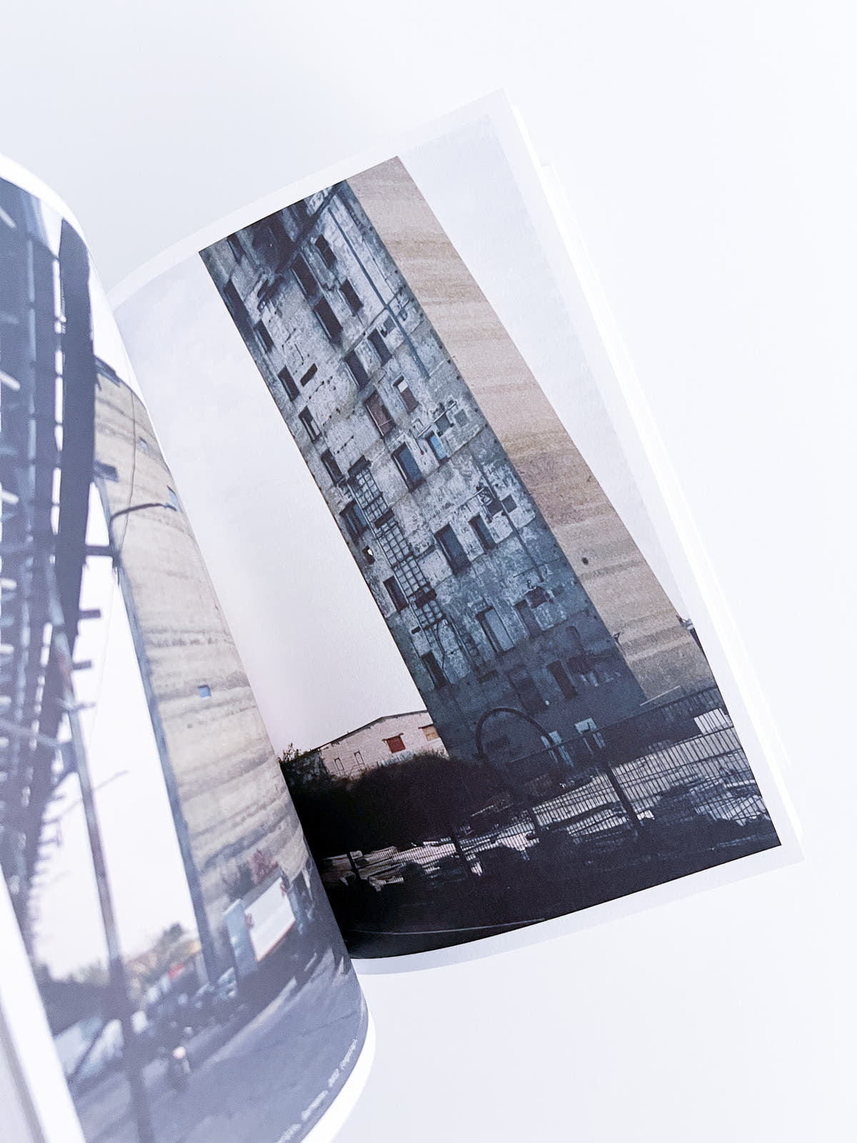 Twenty-One Conversations with Architects / Arquitectura-G