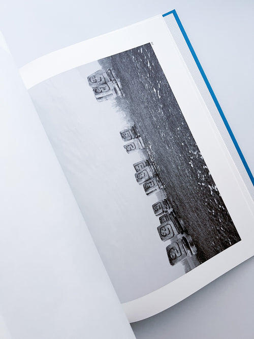 Memorials / Jan Kempenaers