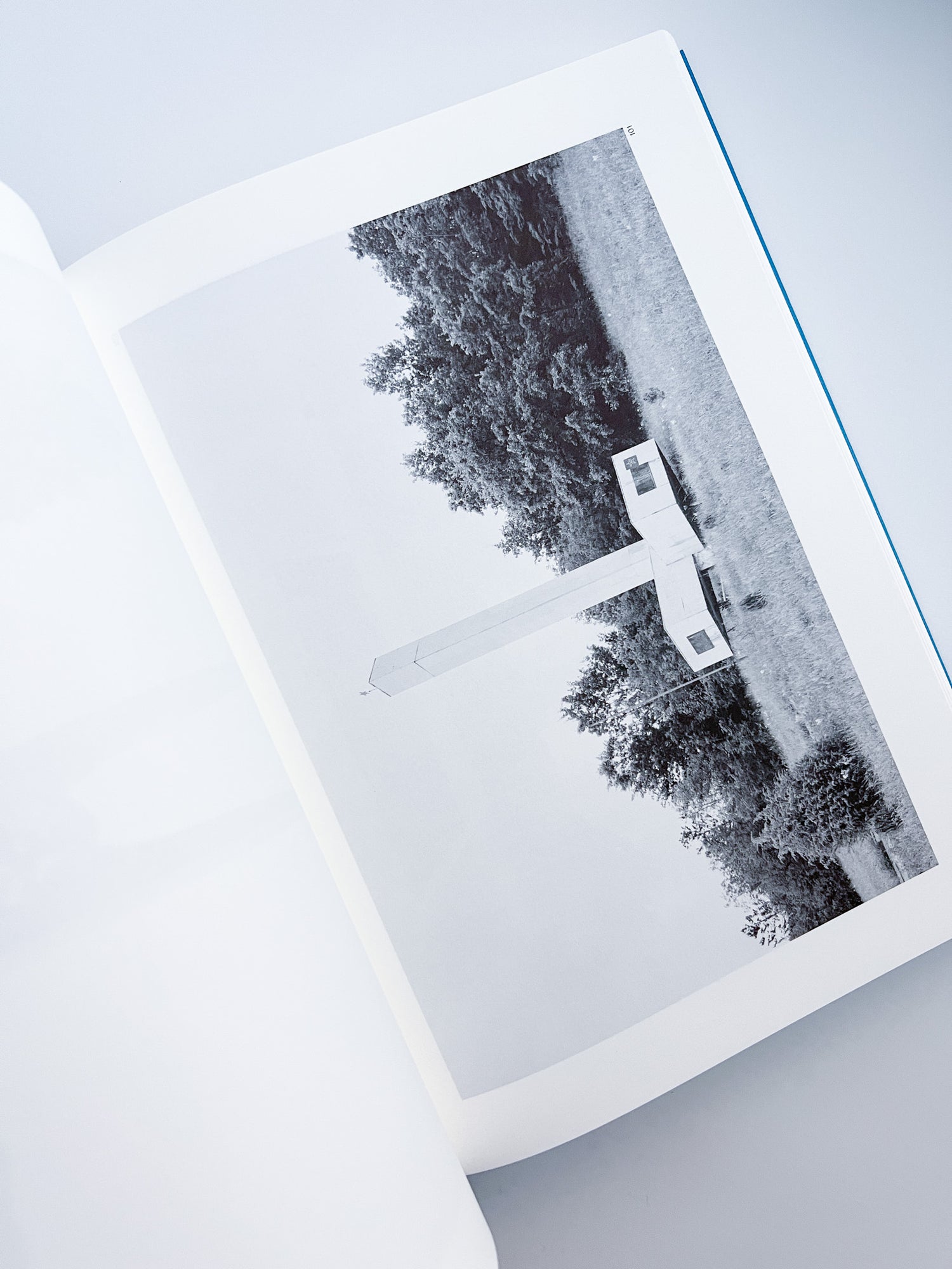 Memorials / Jan Kempenaers