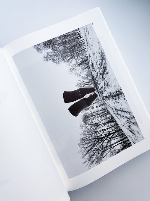 Memorials / Jan Kempenaers