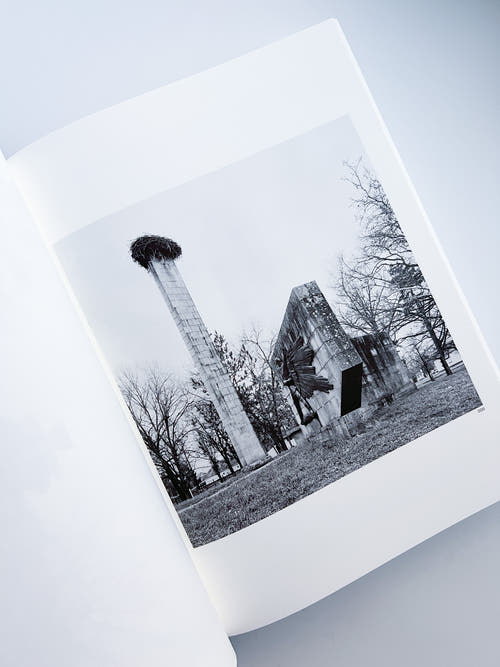 Memorials / Jan Kempenaers