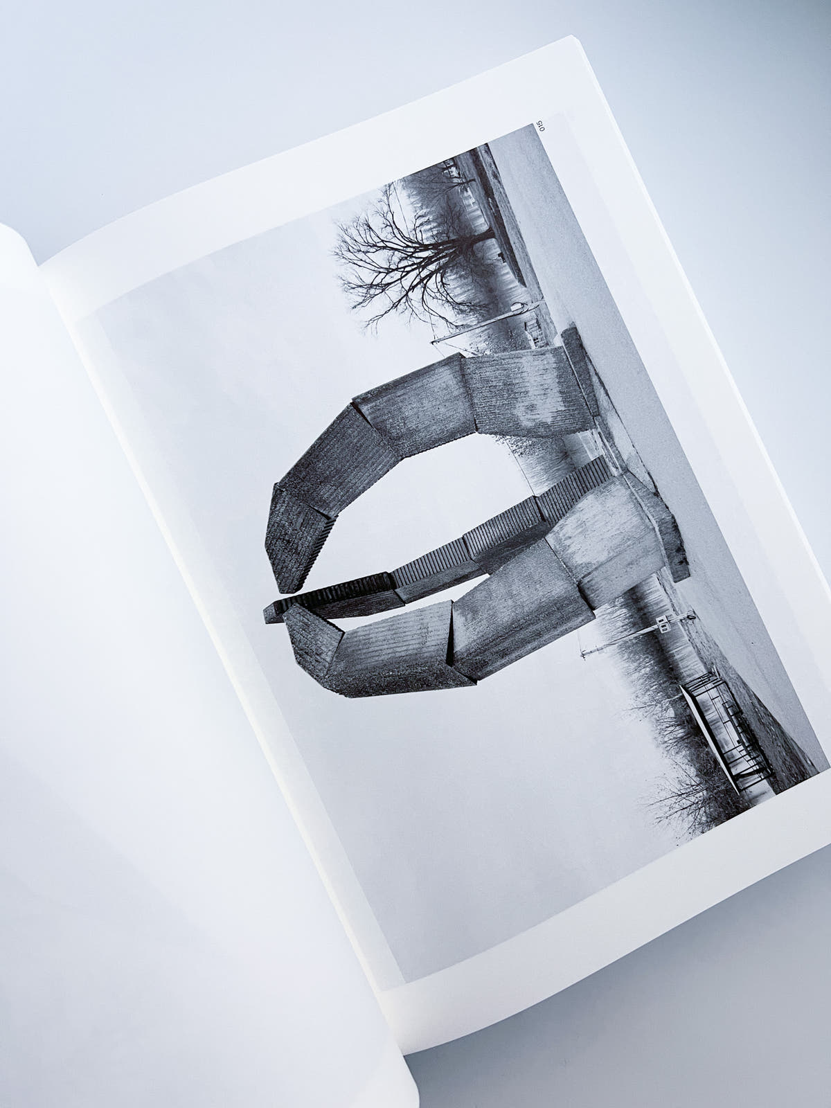 Memorials / Jan Kempenaers