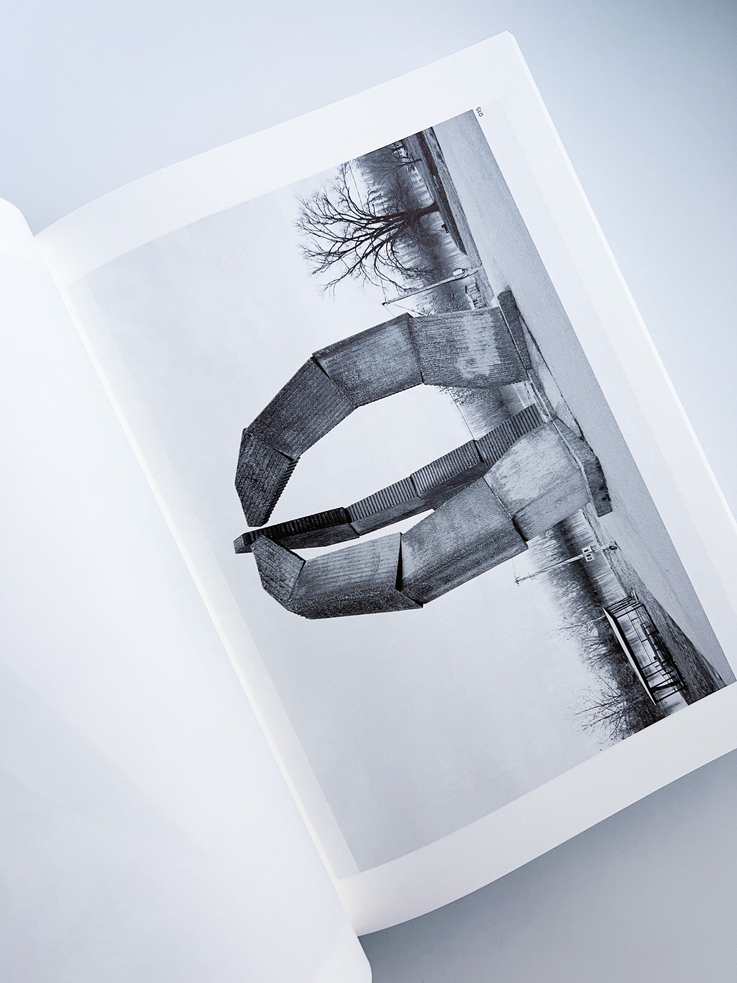 Memorials / Jan Kempenaers