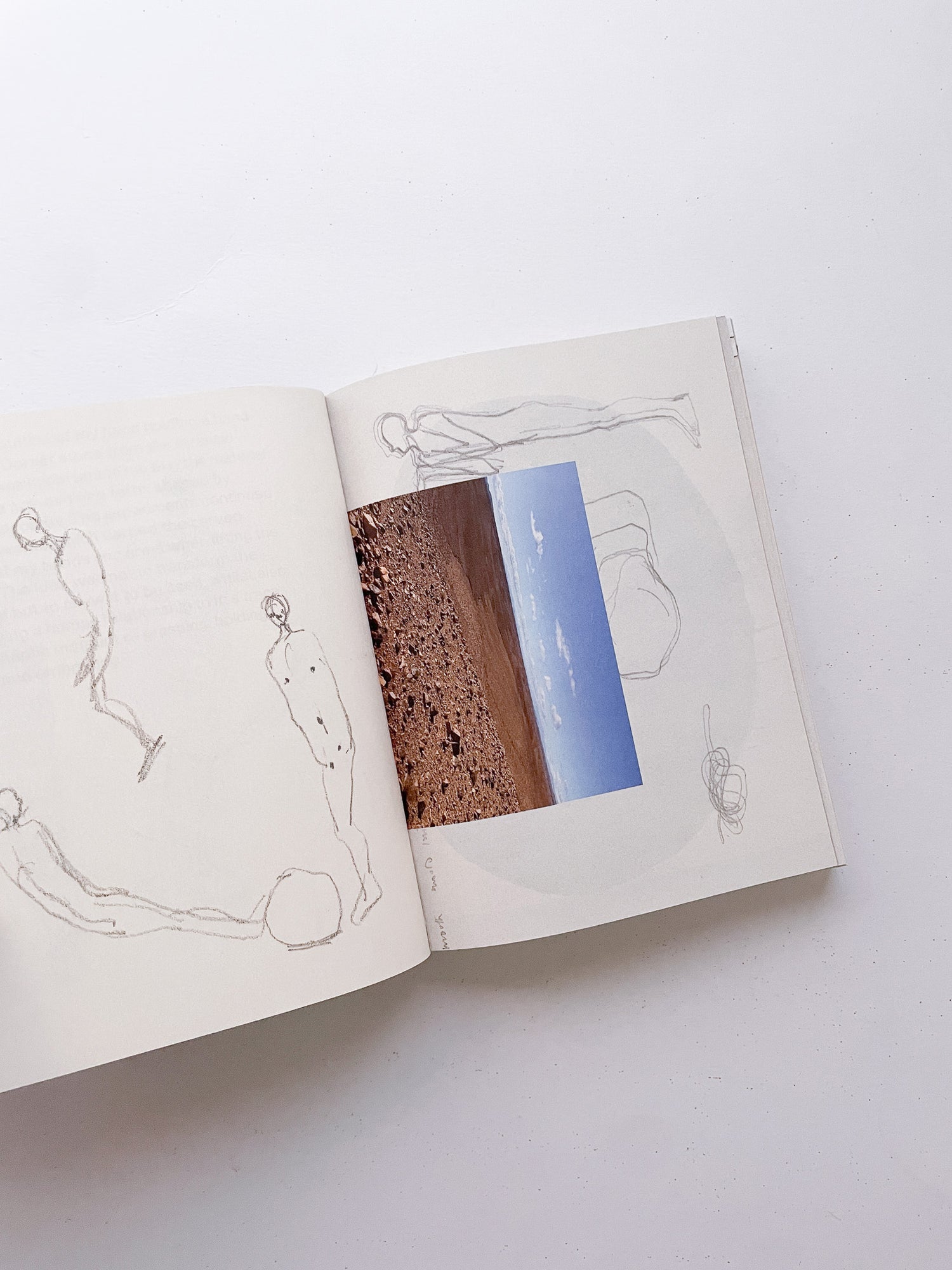 FORMATION / Antony Gormley