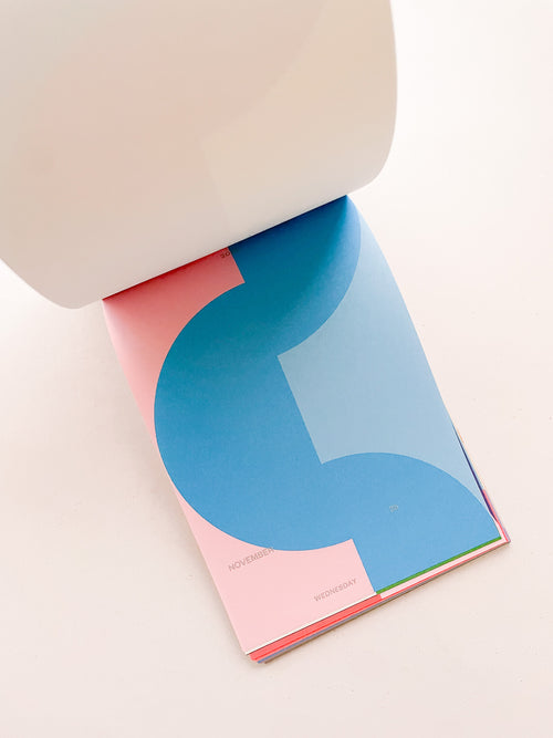 PAGE-A-DAY CALENDAR 2026 / Damien Poulain