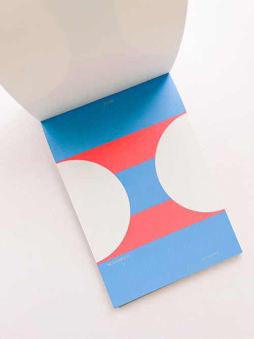 PAGE-A-DAY CALENDAR 2026 / Damien Poulain