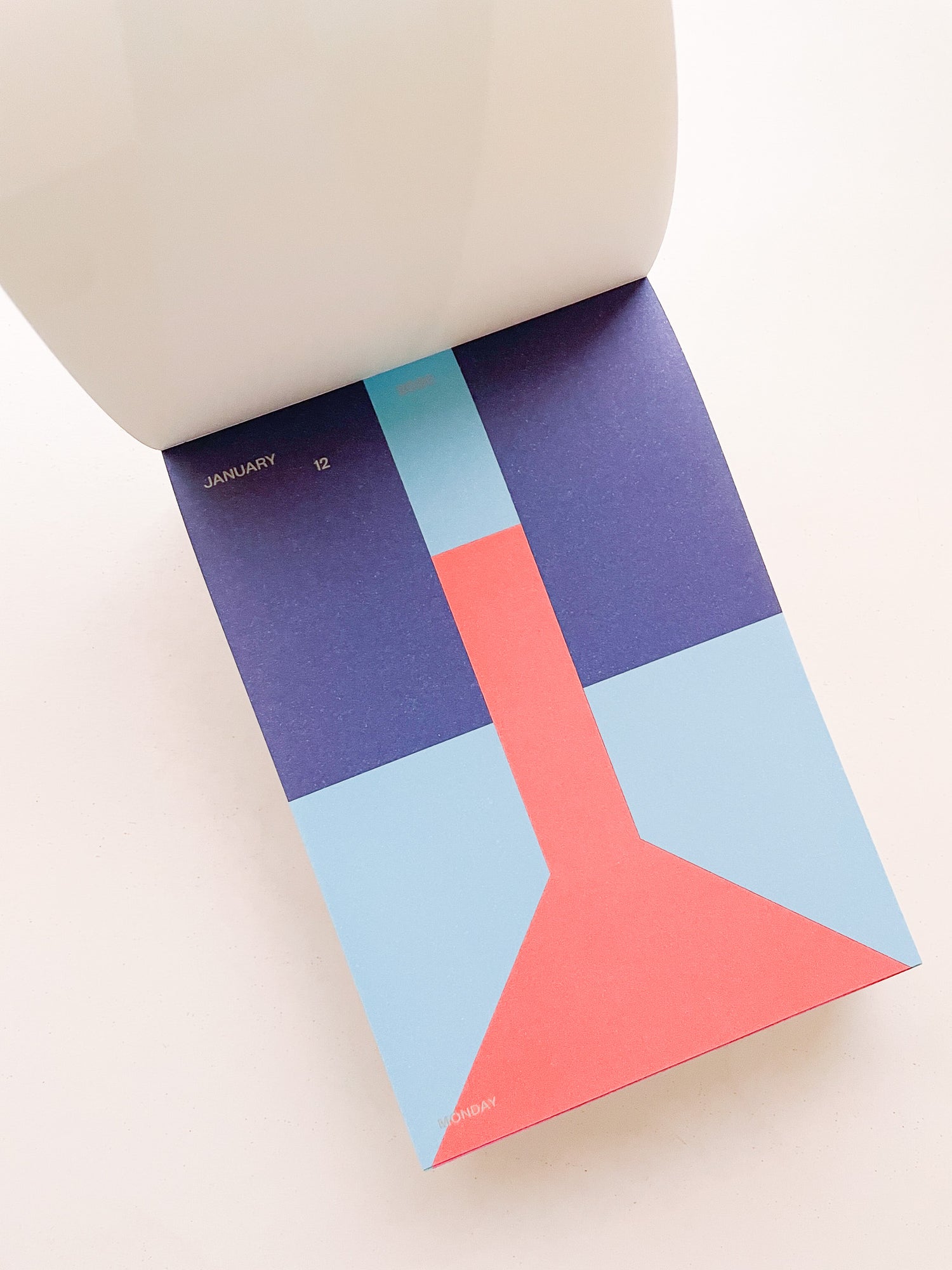 PAGE-A-DAY CALENDAR 2026 / Damien Poulain