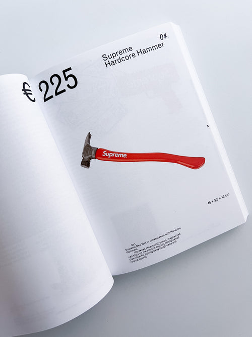 OBJECT-ORIENTED IDENTITY: CULTURAL BELONGINGS FROM OUR RECENT PAST / Zsofia Kollar [SECOND REVISED EDITION]