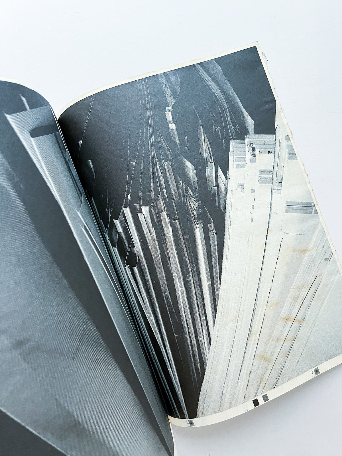 GUERRILLAZINE No.4: Urban Poetry – The Beauty of the Ordinary (2006)