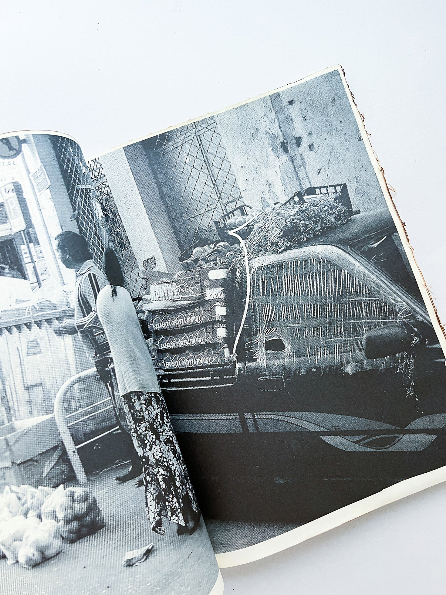 【売り切り】雑誌　GUERRILLA ZINE No.4 限定1000部 GUERRILLAZINE No.4: Urban Poetry – The Beauty of the Ordinary