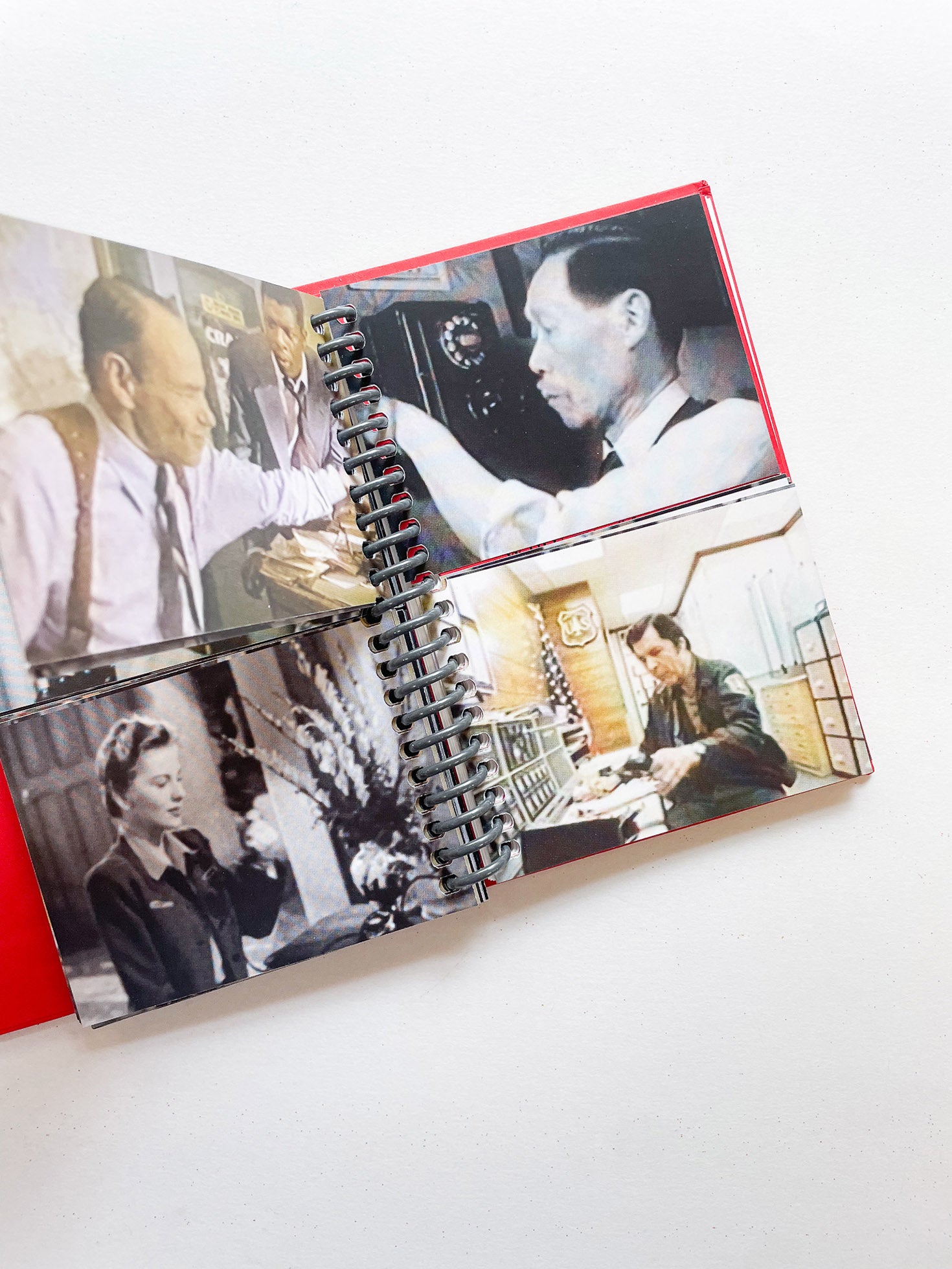 TELEPHONES / Christian Marclay