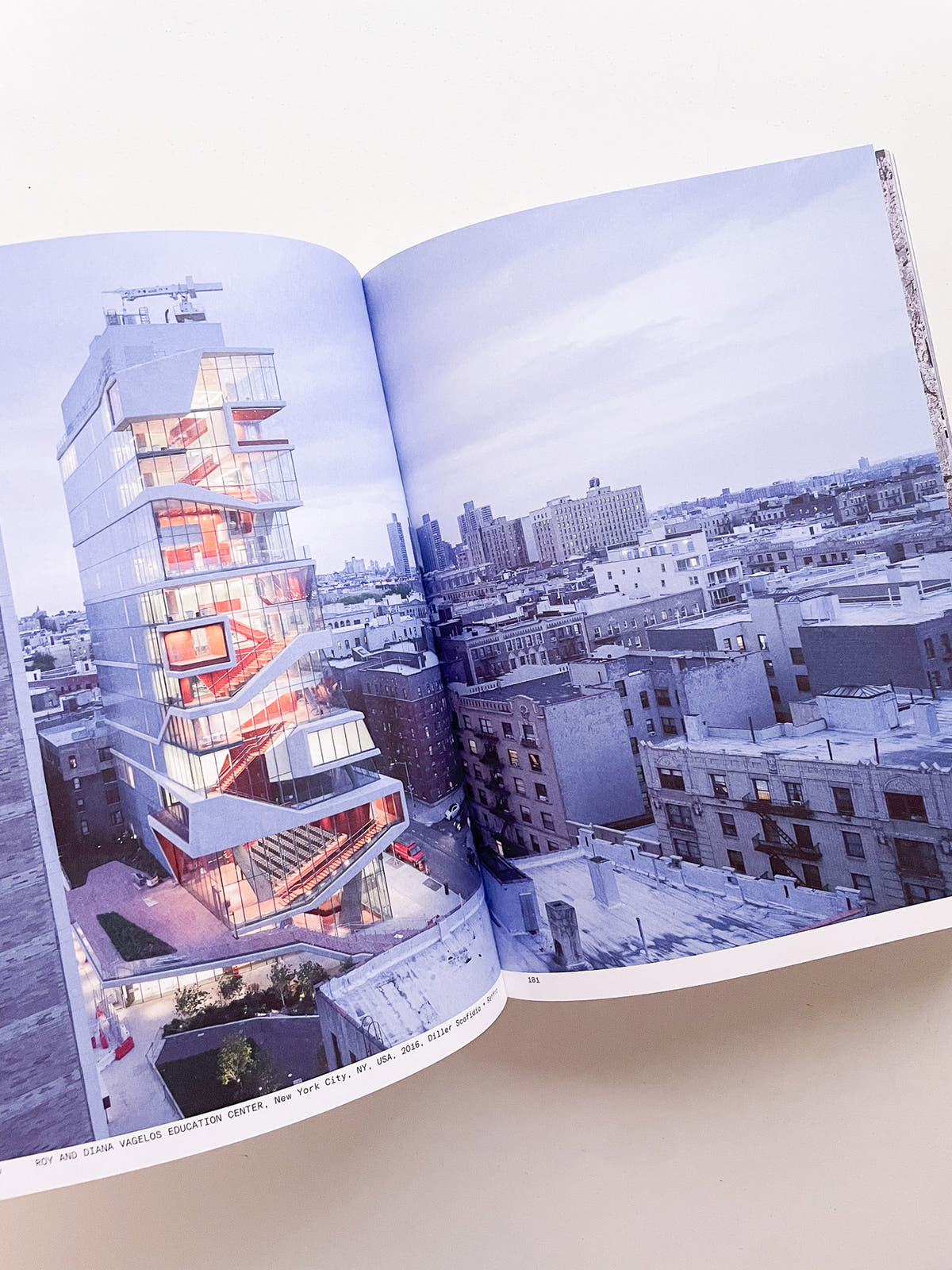 MOMENTS IN ARCHITECTURE / Iwan Baan
