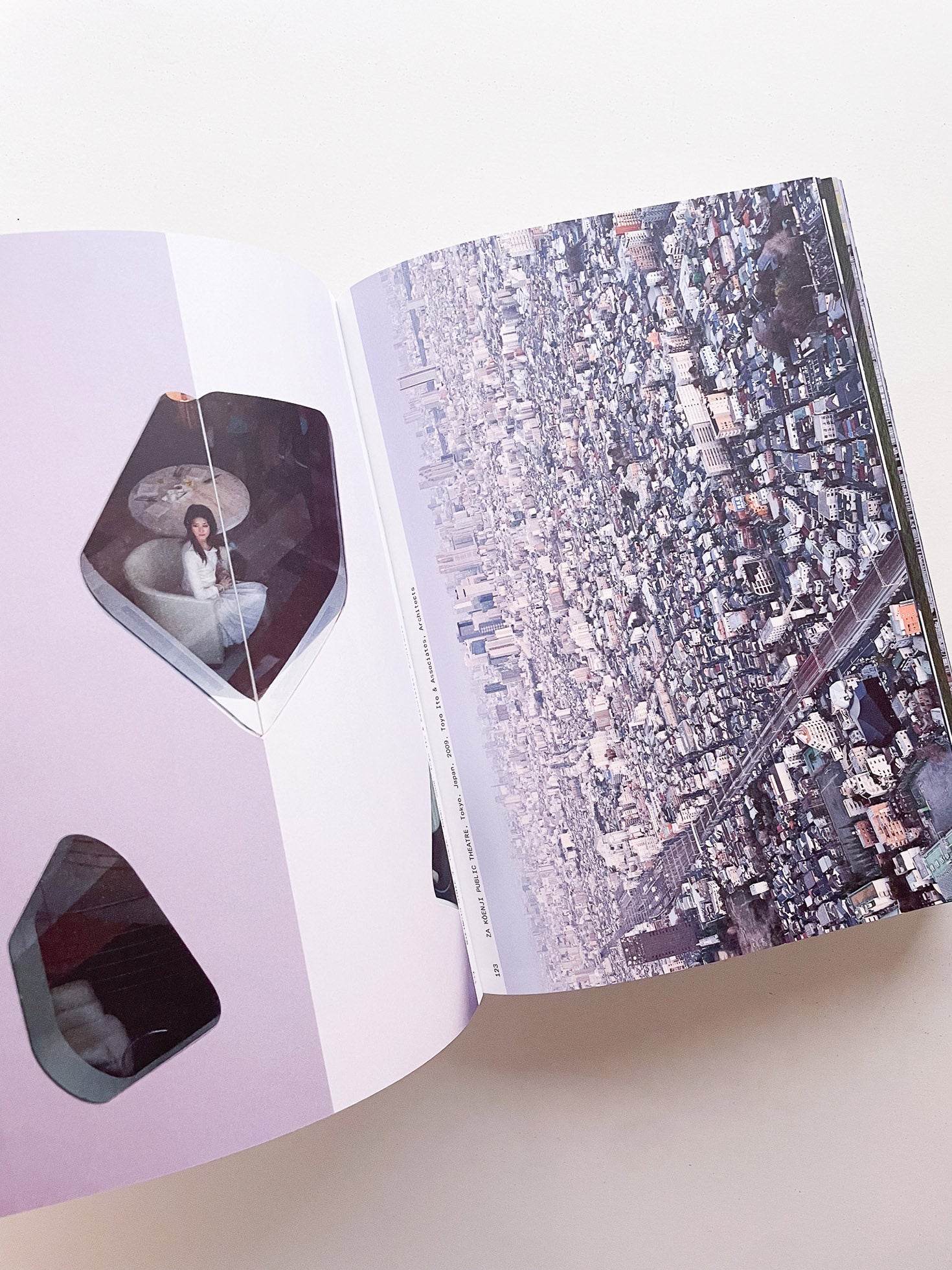 MOMENTS IN ARCHITECTURE / Iwan Baan