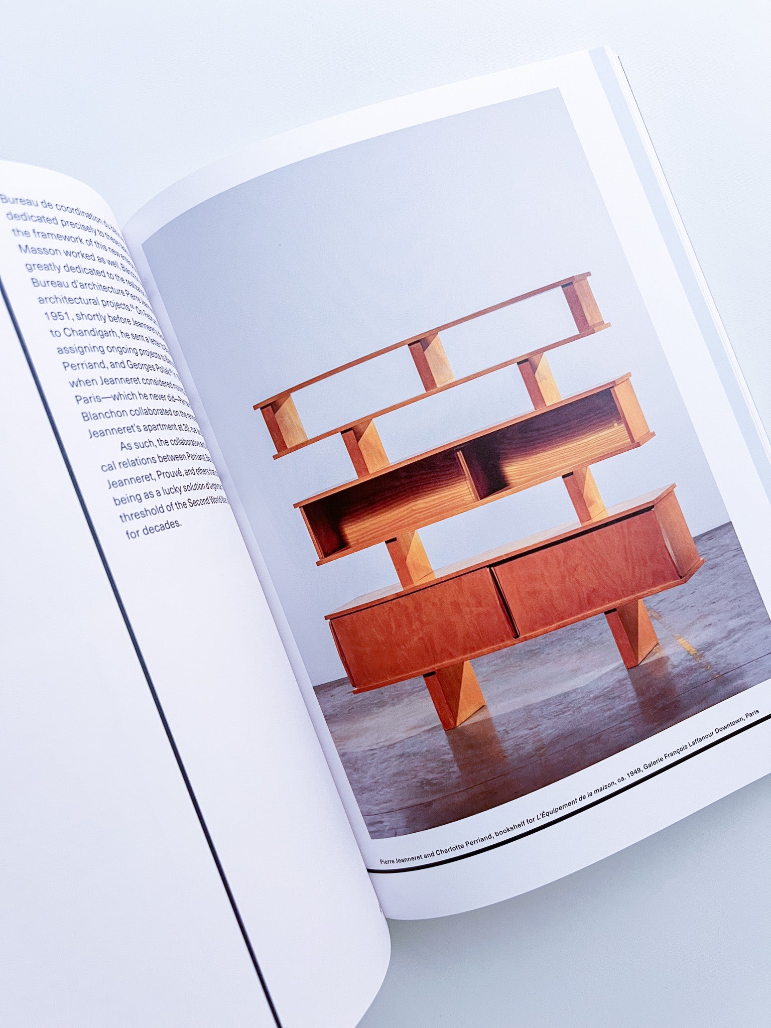 The Art of Dwelling / Charlotte Perriand - 本屋青旗 Ao-Hata Bookstore